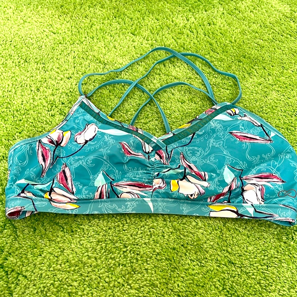 CALIA swim top . Size L . Beautiful color & pattern